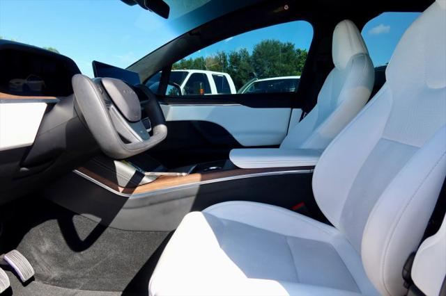 2023 Tesla Model X Base