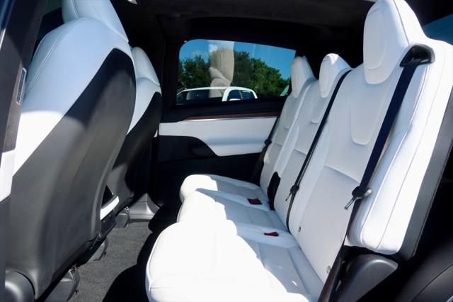 2023 Tesla Model X Base