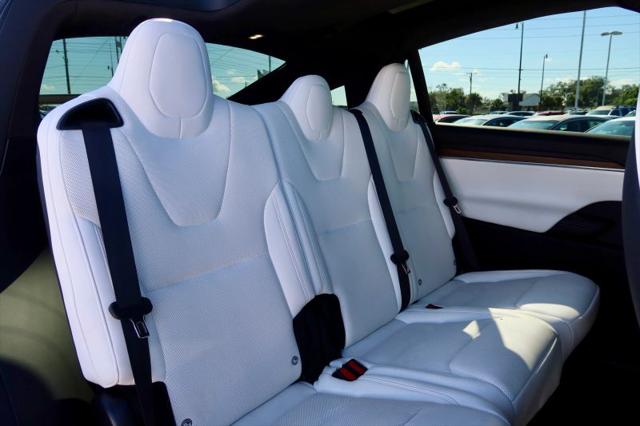 2023 Tesla Model X Base