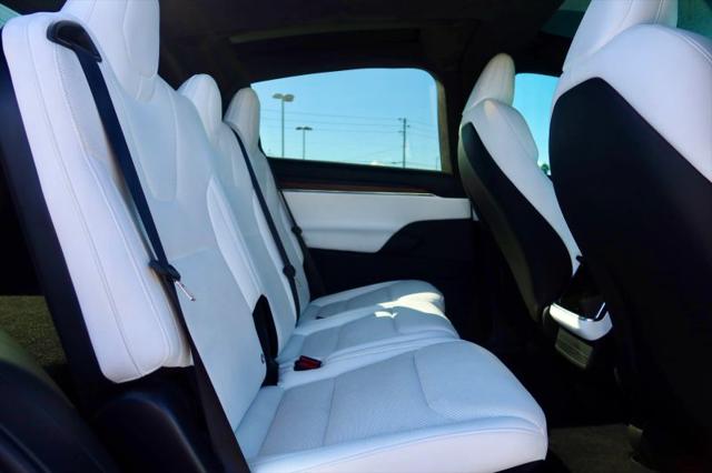 2023 Tesla Model X Base
