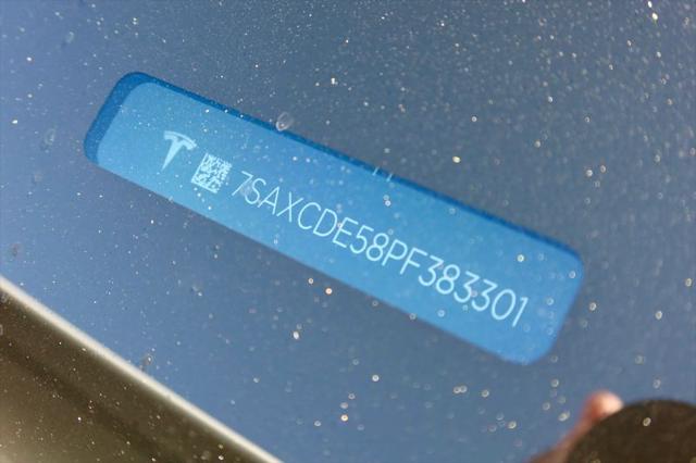 2023 Tesla Model X Base