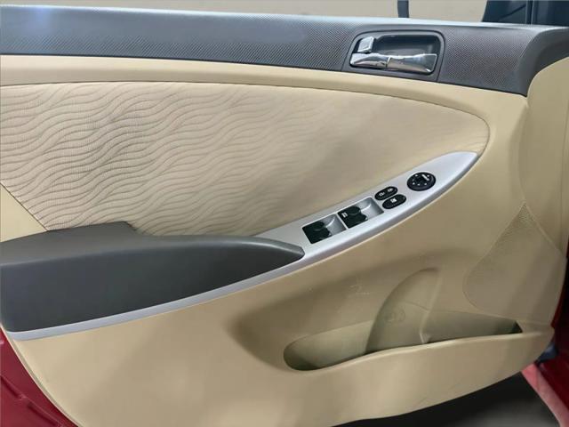 2012 Hyundai Accent GLS