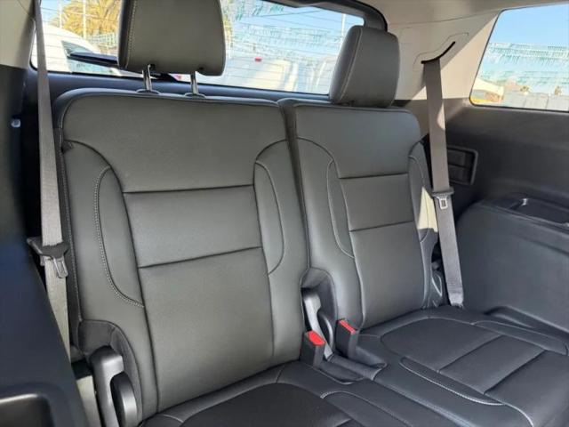 2023 GMC Acadia FWD SLT
