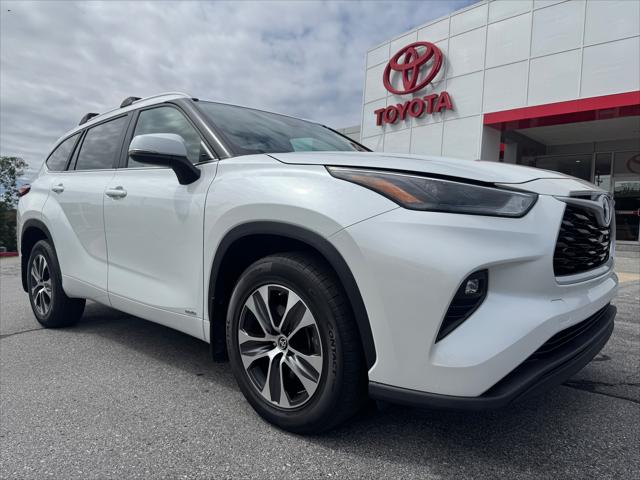 2023 Toyota Highlander Hybrid XLE for sale in Johnstown, PA