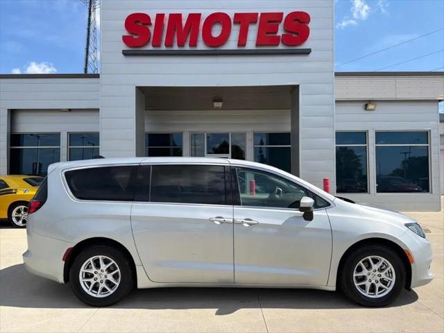2023 Chrysler Voyager LX for sale in Minooka, IL