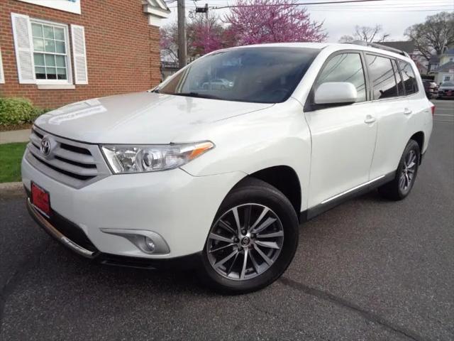 2011 Toyota Highlander SE V6 for sale in Valley Stream, NY