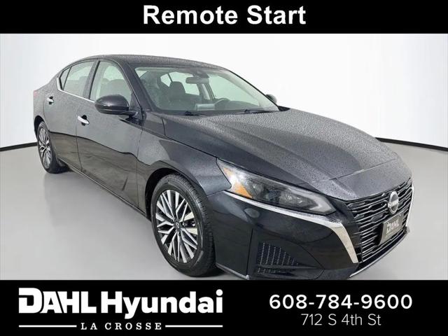 2024 Nissan Altima SV FWD for sale in La Crosse, WI