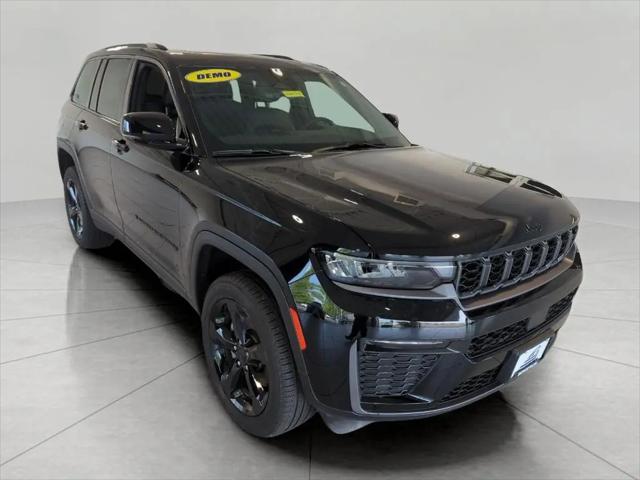 2026 Jeep Grand Cherokee Limited 4x4 for sale in Oshkosh, WI