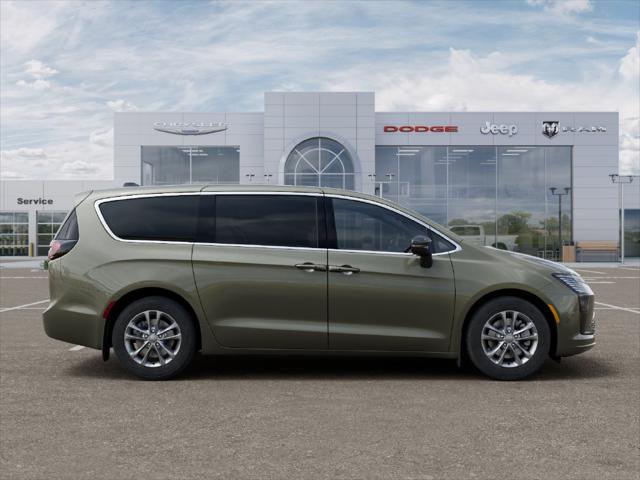 2027 Chrysler Pacifica Select AWD