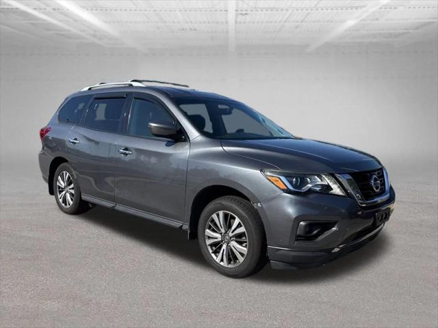 2017 Nissan Pathfinder SV 2017 Nissan Pathfinder SV
