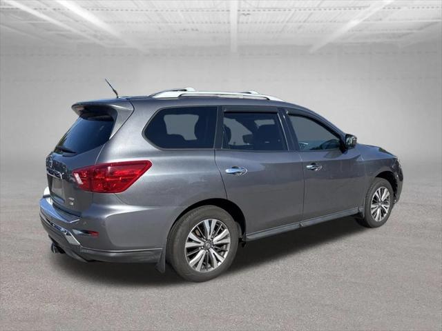 2017 Nissan Pathfinder SV 2017 Nissan Pathfinder SV