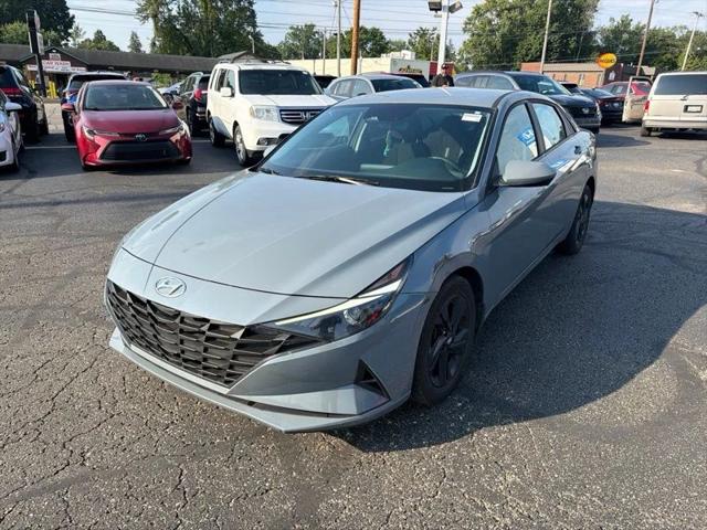 2023 Hyundai Elantra SEL 2023 Hyundai Elantra SEL