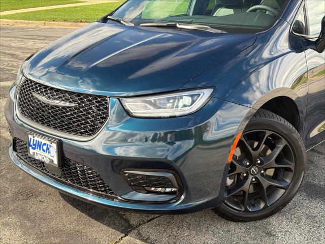2025 Chrysler Pacifica Limited AWD