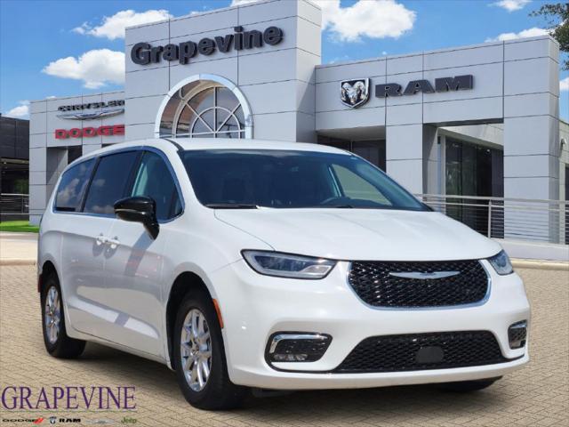 2024 Chrysler Pacifica Touring L for sale in Grapevine, TX