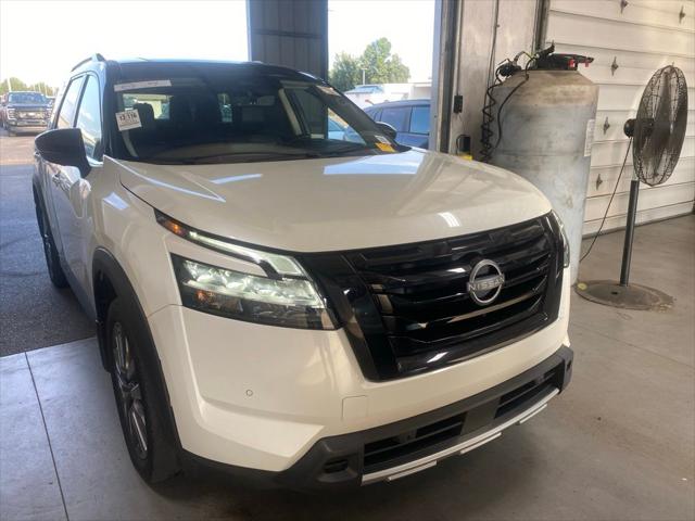2024 Nissan Pathfinder SL 4WD for sale in Groveport, OH