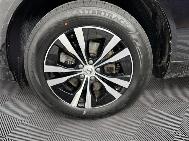 Used 2024 Volvo XC60 B5 Core Dark Theme For Sale in Millington, TN