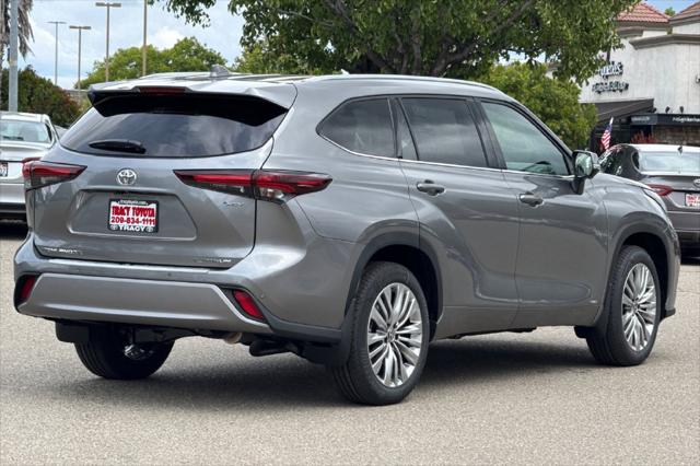2026 Toyota Highlander Hybrid Platinum