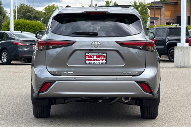 2026 Toyota Highlander Hybrid Platinum