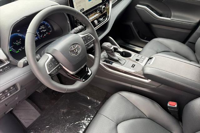 2026 Toyota Highlander Hybrid Platinum