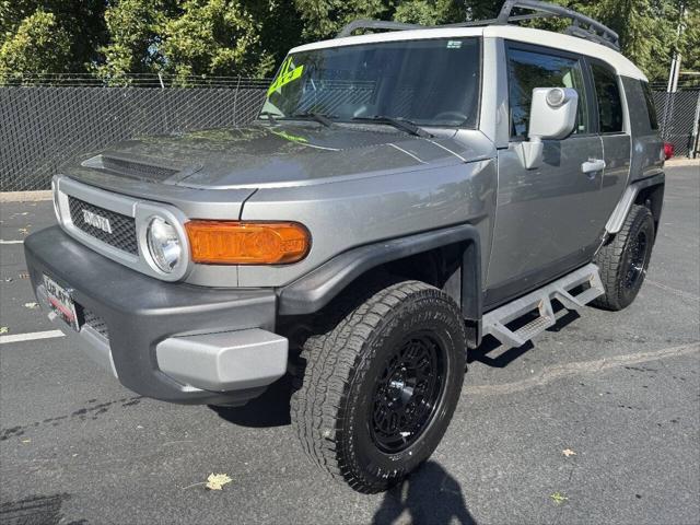 2011 Toyota FJ Cruiser Base 4x4 4dr SUV 5A for sale in Salem, OR