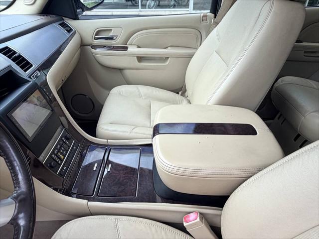 2011 Cadillac Escalade Premium