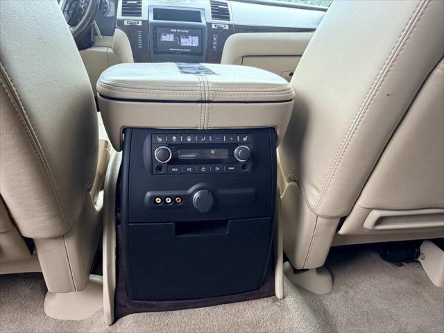 2011 Cadillac Escalade Premium