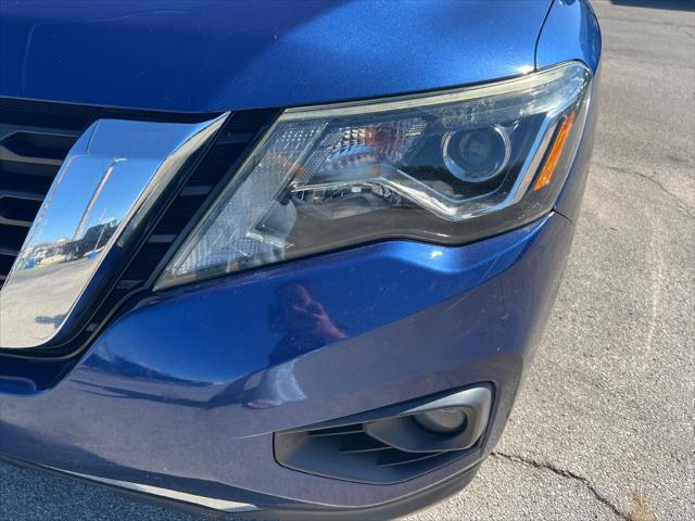 2020 Nissan Pathfinder Platinum 2WD