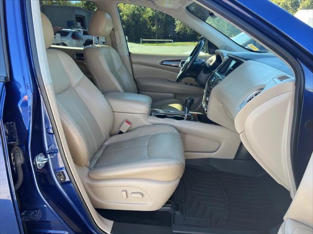 2020 Nissan Pathfinder Platinum 2WD