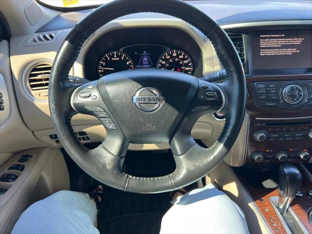 2020 Nissan Pathfinder Platinum 2WD