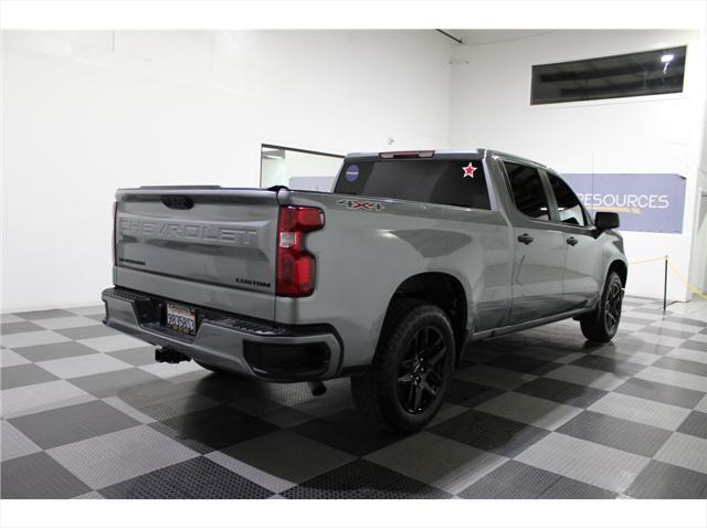 2023 Chevrolet Silverado 1500 4WD Crew Cab Standard Bed Custom