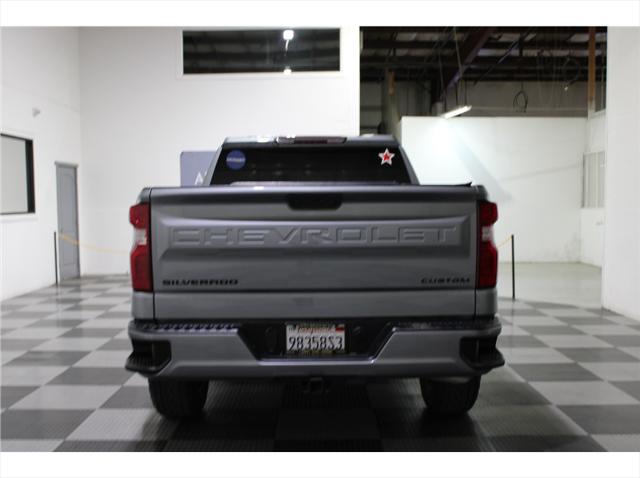 2023 Chevrolet Silverado 1500 4WD Crew Cab Standard Bed Custom