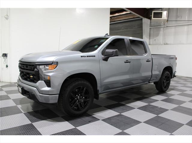 2023 Chevrolet Silverado 1500 4WD Crew Cab Standard Bed Custom