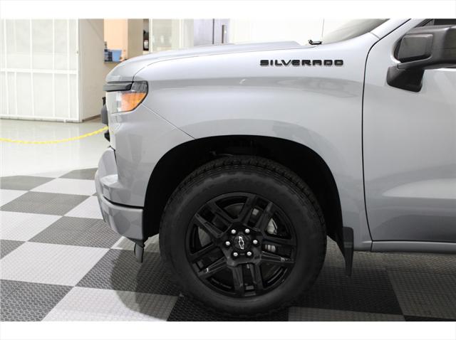 2023 Chevrolet Silverado 1500 4WD Crew Cab Standard Bed Custom