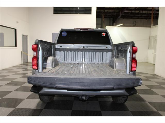 2023 Chevrolet Silverado 1500 4WD Crew Cab Standard Bed Custom
