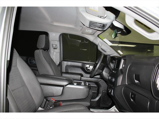 2023 Chevrolet Silverado 1500 4WD Crew Cab Standard Bed Custom
