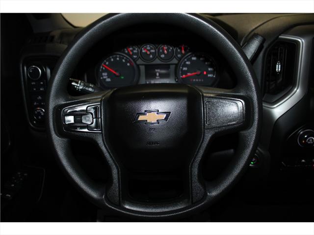 2023 Chevrolet Silverado 1500 4WD Crew Cab Standard Bed Custom
