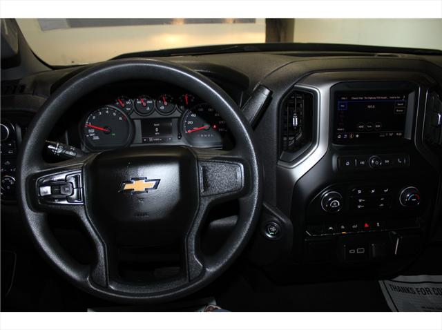 2023 Chevrolet Silverado 1500 4WD Crew Cab Standard Bed Custom