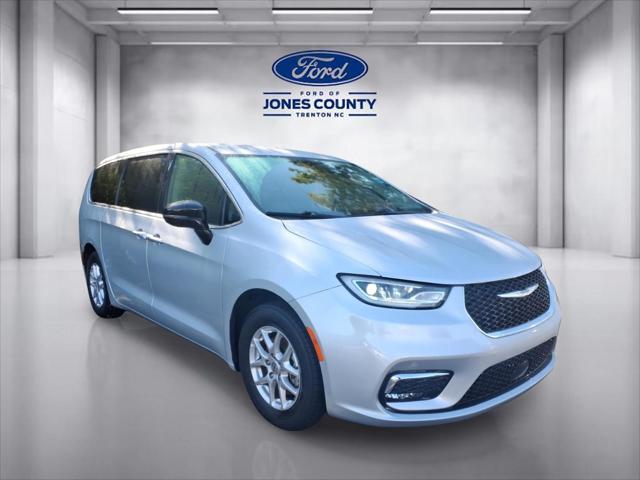 2024 Chrysler Pacifica Touring L for sale in Trenton, NC