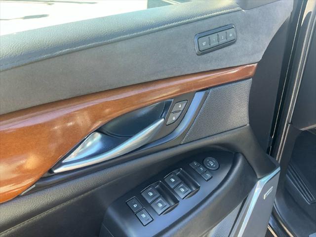 Used 2020 Cadillac Escalade ESV 4WD Luxury For Sale in Muscle Shoals, AL