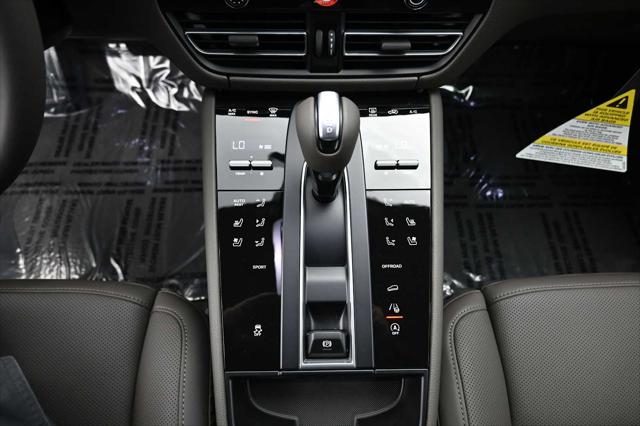 2026 Porsche Macan Unknown