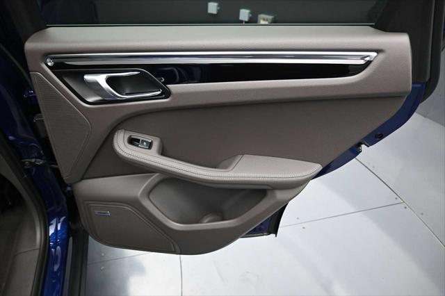 2026 Porsche Macan Unknown