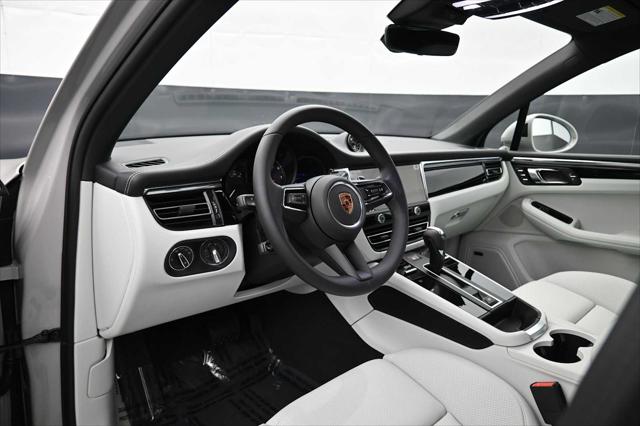 2026 Porsche Macan Unknown