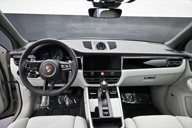 2026 Porsche Macan Unknown