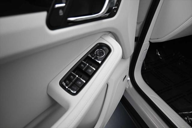 2026 Porsche Macan Unknown