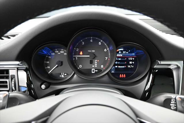 2026 Porsche Macan Unknown