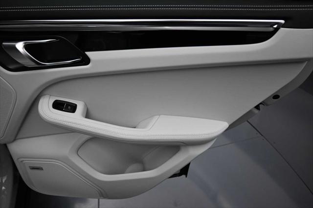 2026 Porsche Macan Unknown