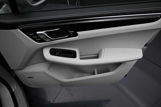 2026 Porsche Macan Unknown