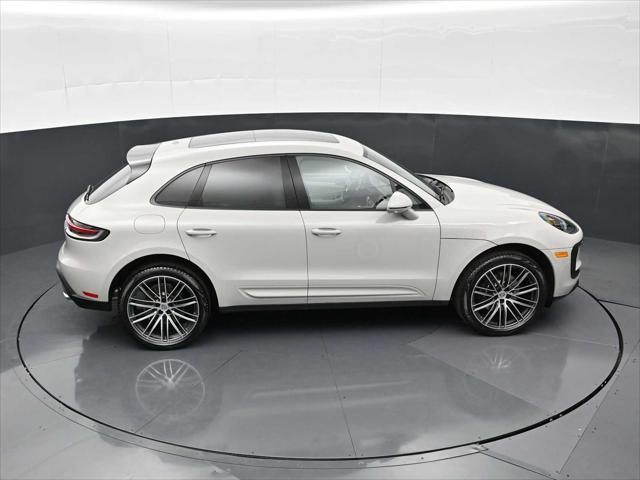 2026 Porsche Macan Unknown