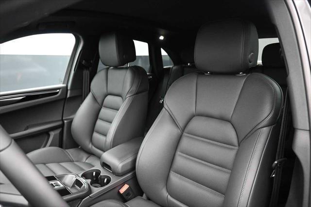 2026 Porsche Macan Unknown