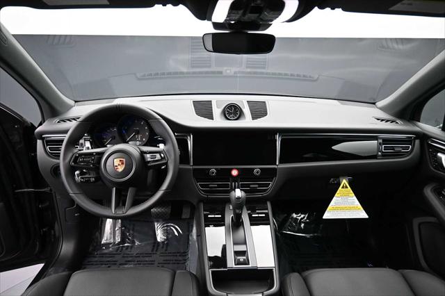 2026 Porsche Macan Unknown